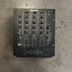 Numark M4 Mixer
