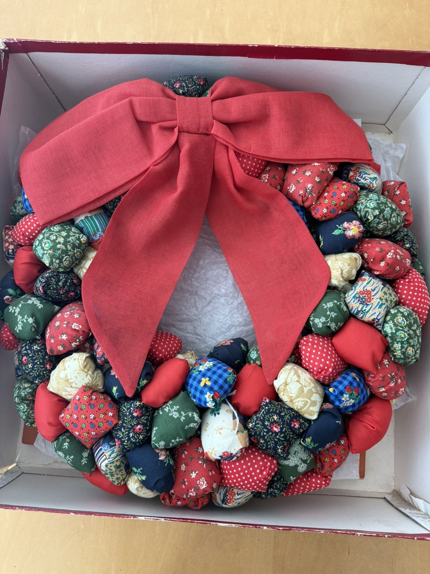 VINTAGE HAND-CRAFTED QUILTED CHRISTMAS WREATH WITH RED BOW