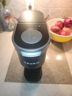Keurig K Cup 1 Cup Coffeemaker Near Mint Glad to Demo