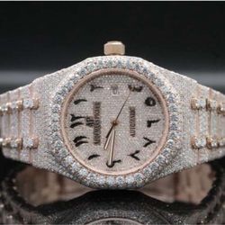 Bussdown AP watch w arabic numerals