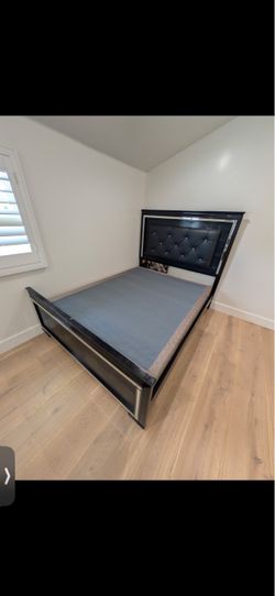 Queen size  Fantasy Bed Frame
