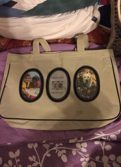 Picture tote bag.