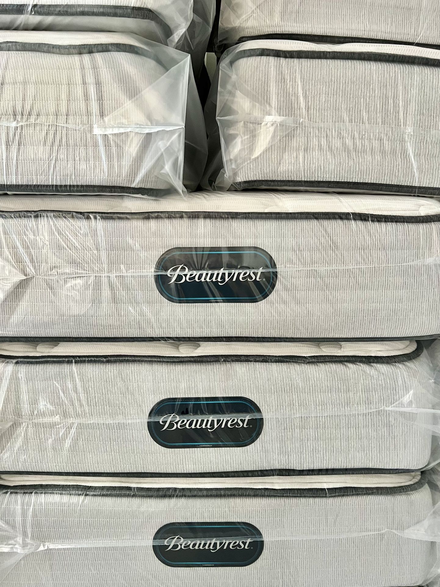 NEW Beautyrest Mattress (Twin / Full) 1 Delivery! SALE PRICING for