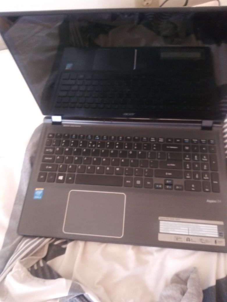 Acer Laptop (Pending)