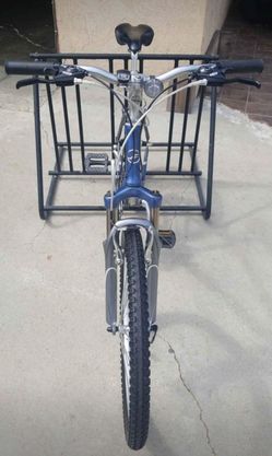 Giant Sedona DX 24 Speed Hybrid Bike for Sale in Naval Air Station