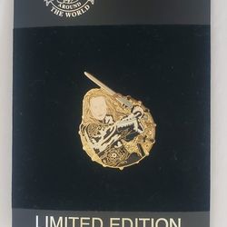 Disney Pins Limited Edition Pirates of the Caribbean Elizabeth Swann