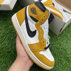 Jordan 1 “Yellow Ochre” Size 9M