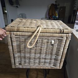 Rattan box