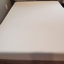 Tuft And Needle Queen Size Mattress