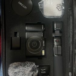 Minolta Flog camera NEW