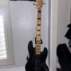 Squier Classic Vibe '70s Jazz Bass - Black