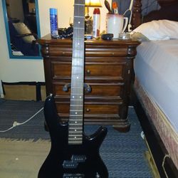 Electric BassW/Amp Cords,Ect.