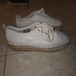 J Slides Shoes Size 6 Ehite Leather Shoes Espradils 