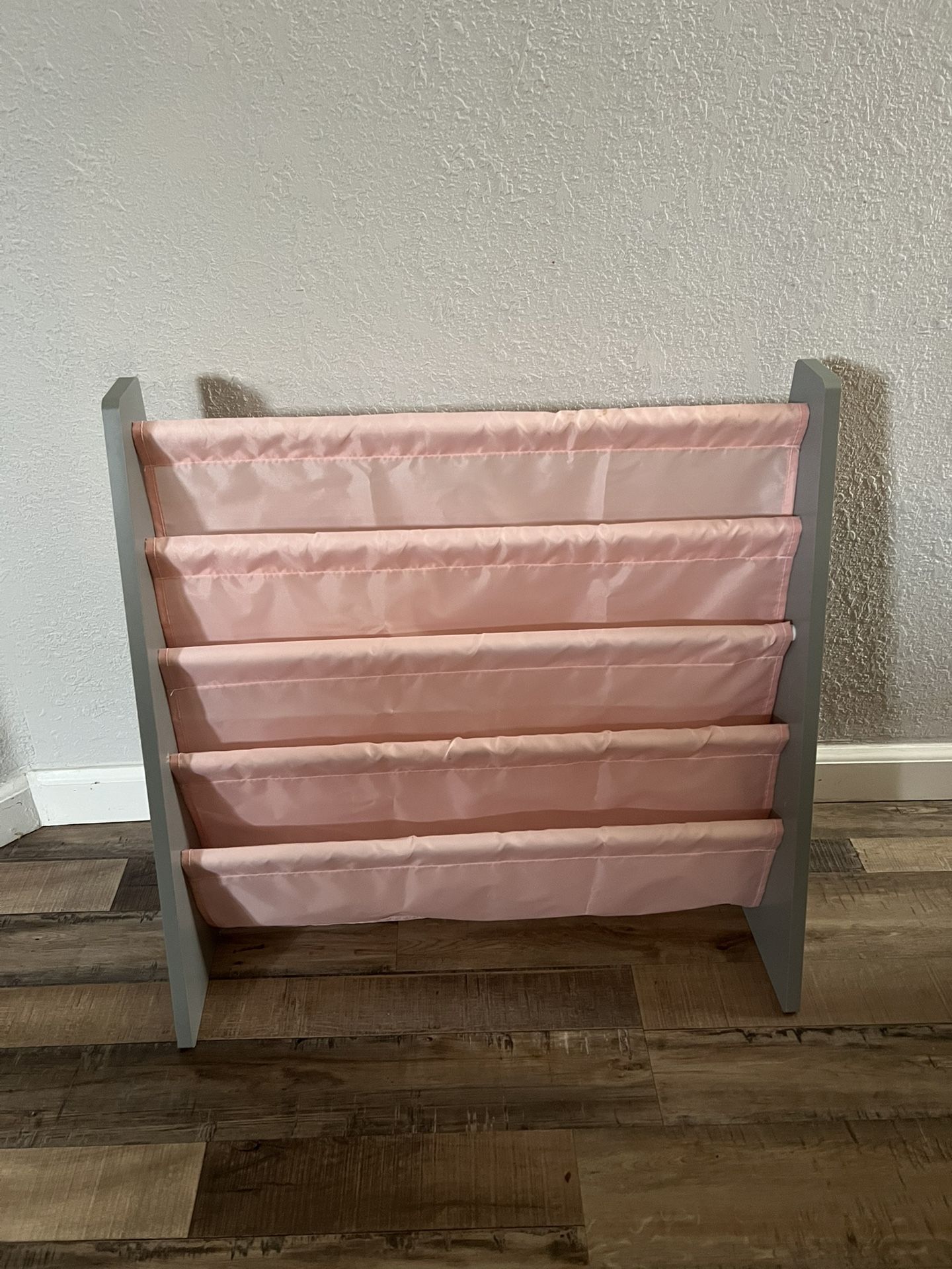 toddler book shelf