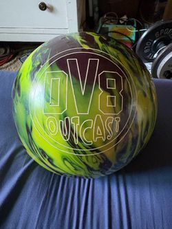 15lb DV8 outcast bowling ball