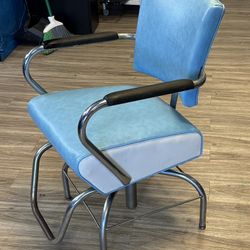 1 Antique Chair In Excellent Conditions  