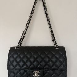 Chanel medium size, caviar leather