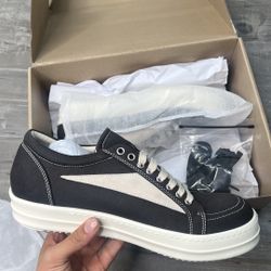AUTHENTIC RICK VANS
