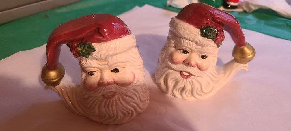 Fitz & Floyd Santa Heads Salt and Pepper Shakers