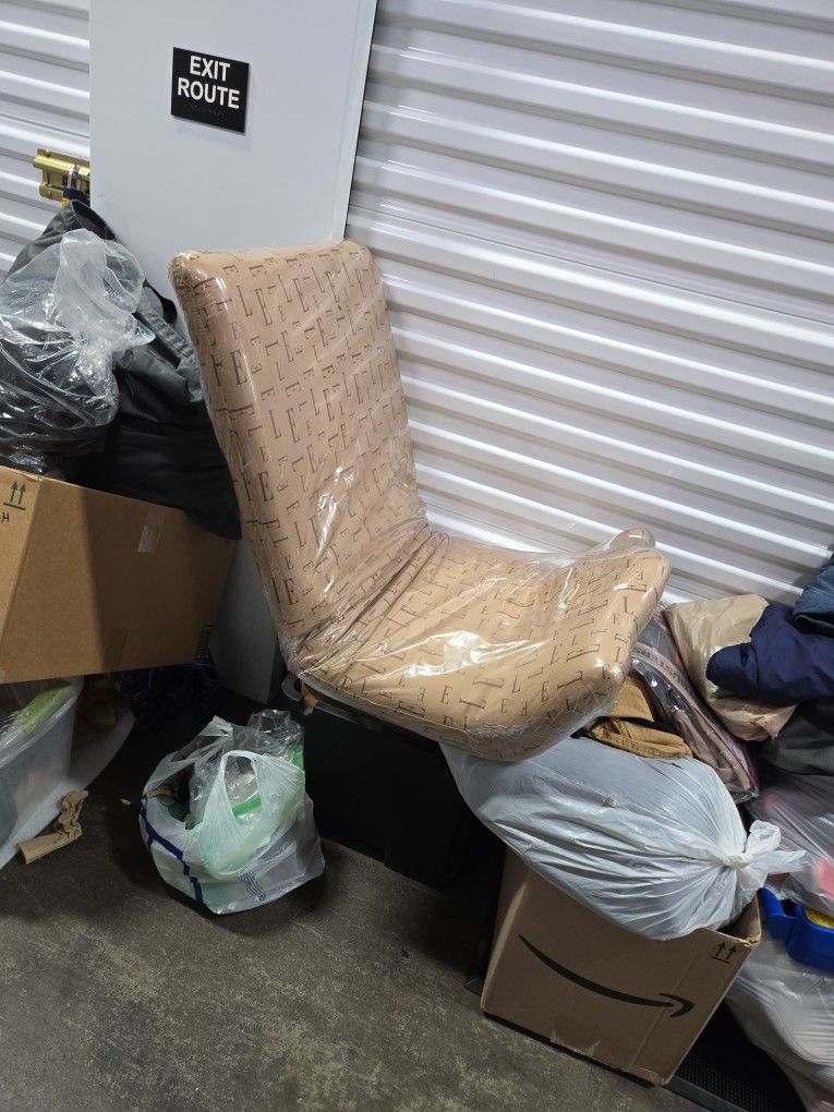 Adjustable Lounge Floor Chair.