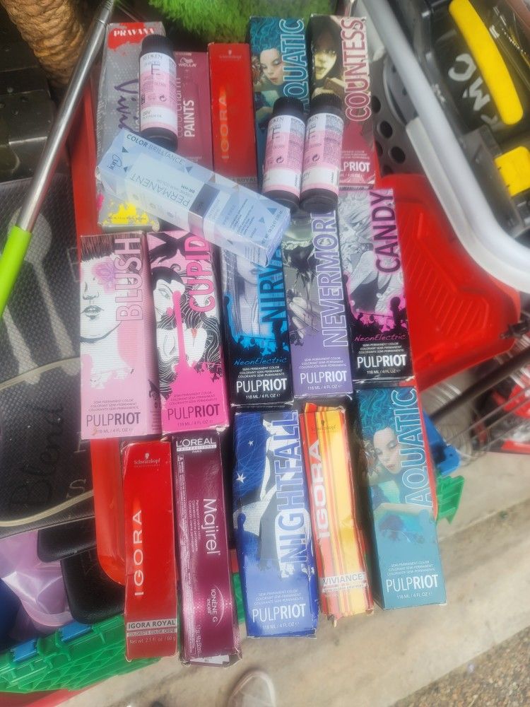 Lots Of Professional Grade Hair Color