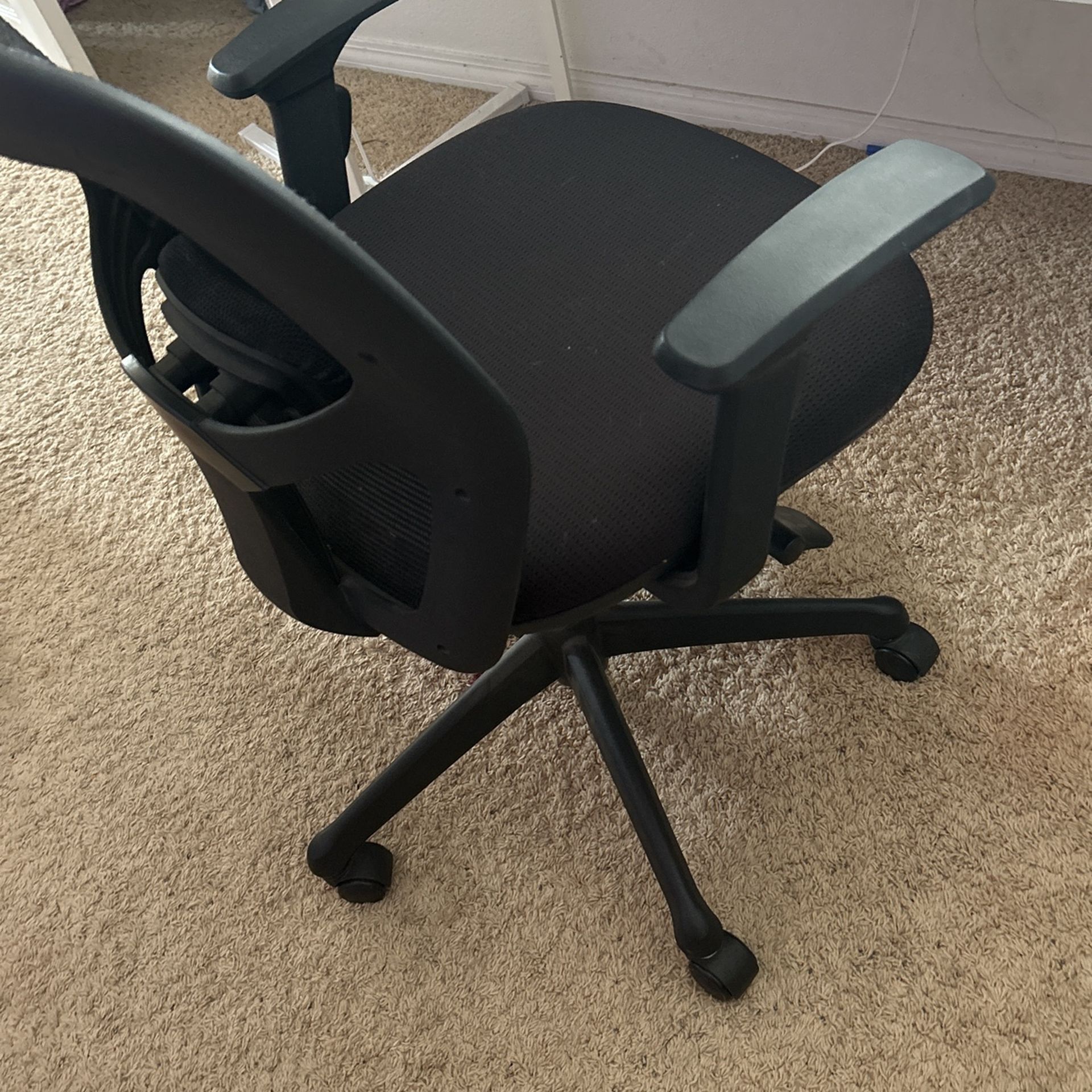 desk chair 