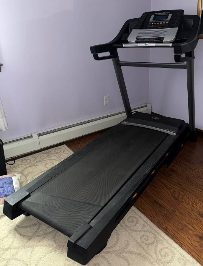 NordicTrack C700 Treadmill