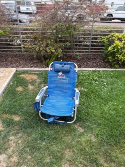 TOMMY BAHAMA BEACH CHAIR