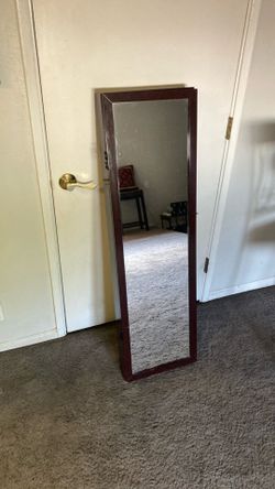 Jewelry case with stuff$20