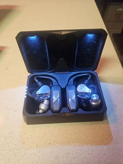 ifi Go PodHD Bluetooth DAC & Headphone Amp IEMs Hi-Res
96kHz/24bit LDAC - Unrivalled TWS Sound - Interchangeable IEM Connectors.
iFi Case with
