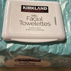 2 NEW FACIAL WIPES 