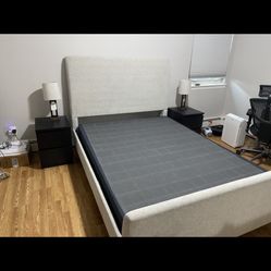 Queen Bed With Box Spring 