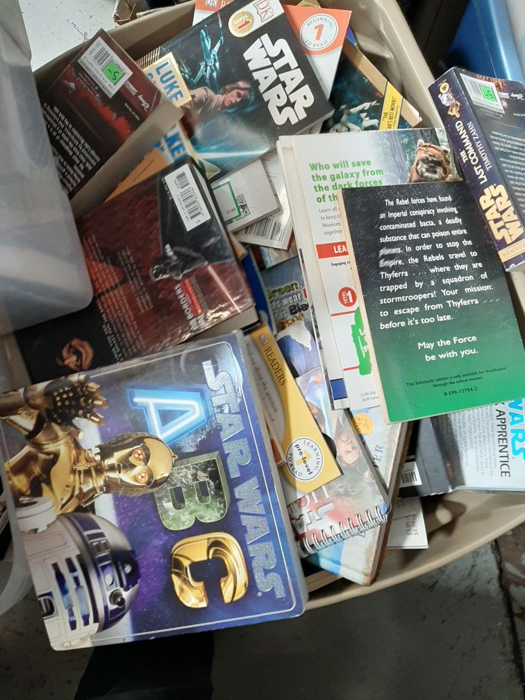 large lot of old & new STAR WARS books selling lot very reasonable price