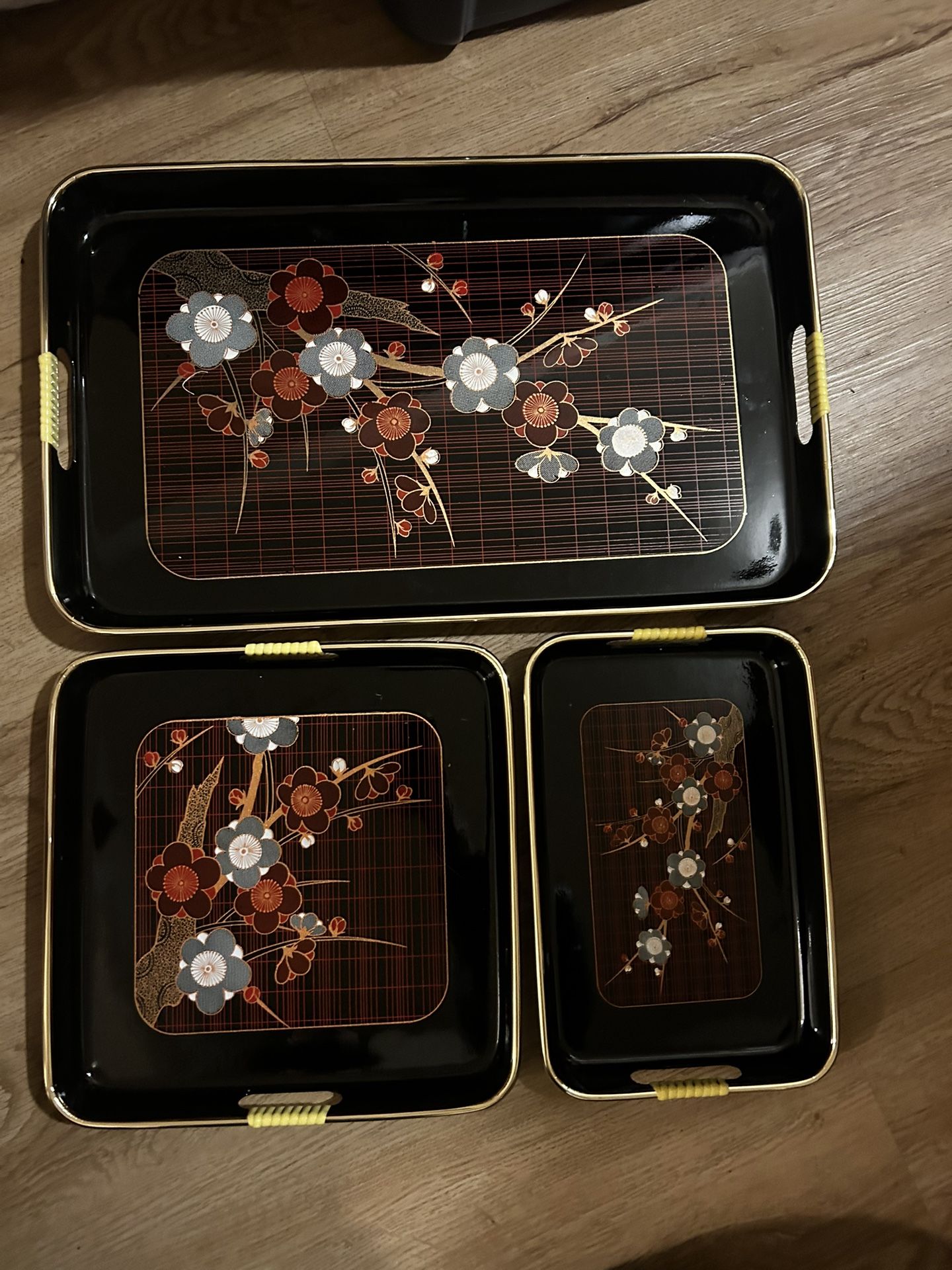 Tray Set