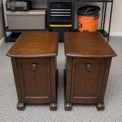 PAIR OF HIGH-END SOLID WOOD SIDE TABLES 