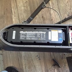 Ninebot Electric Scooter Max G2 Battery - 36V And 15 Ah Capacity - Excellent Condition 