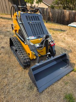 🚜 NEW 2026 STARVOX SV-480 Mini Skid Steer Track Loader – 23HP V-Twin | 44"