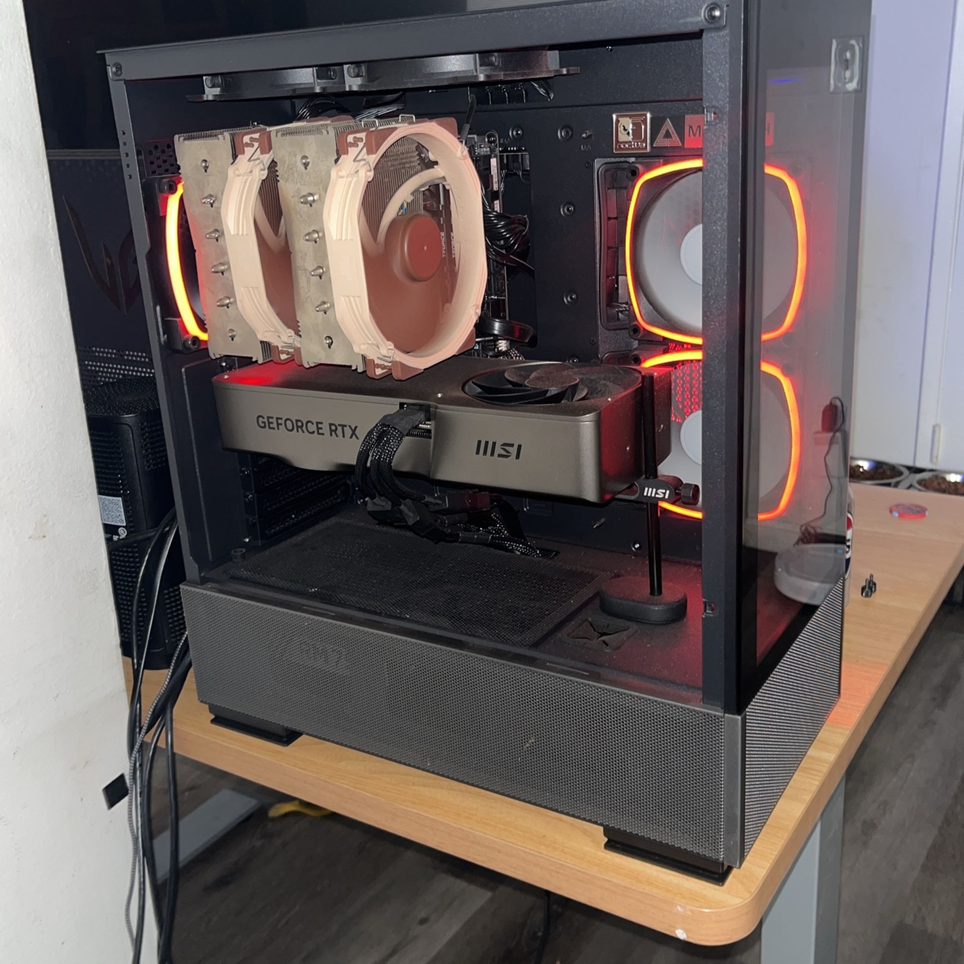 4k OLED Monitor With RTX 4080 Super GAMING COMPUTER