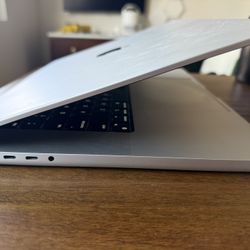 Apple MacBook Pro 16