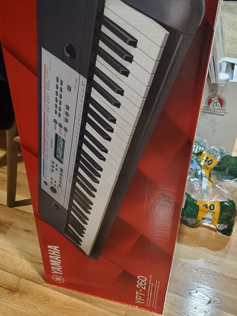 Yamaha YPT 260 Keyboard
