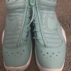 Brand New Nike Size 6 