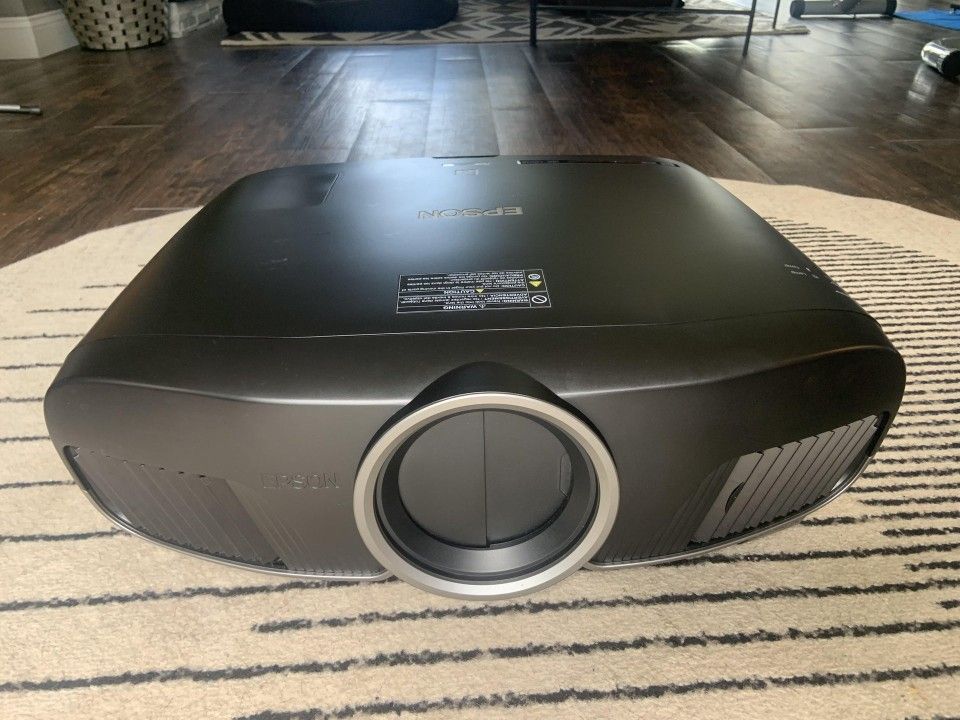 Epson PRO Cinema 6040UB 3LCD 4K 3D HDR PROJECTOR