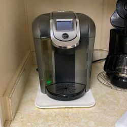 Keurig Coffee Maker (k-cups)