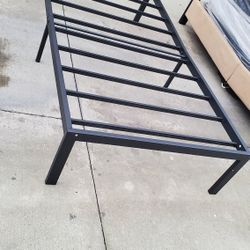 Twin Metal Base 100