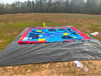 Causesir big bounce house .