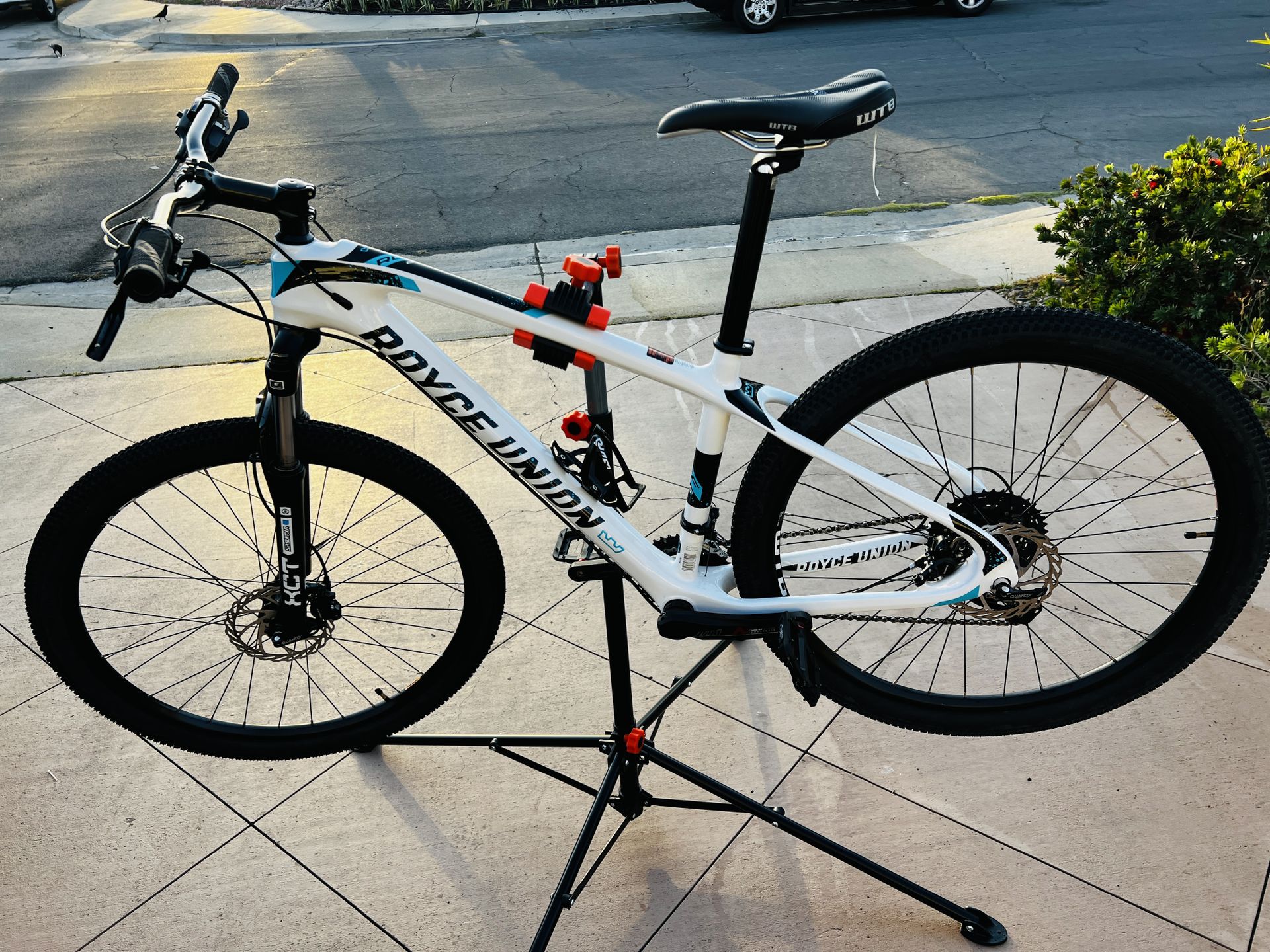 Royce Union RCF Carbon Mountain Bike