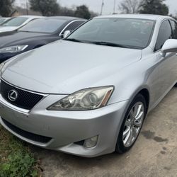 2008 Lexus!! In House Finance