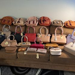 Vendo Lote De Bolsos Para Dama Por No Tener Tiempo Para Venderlas.