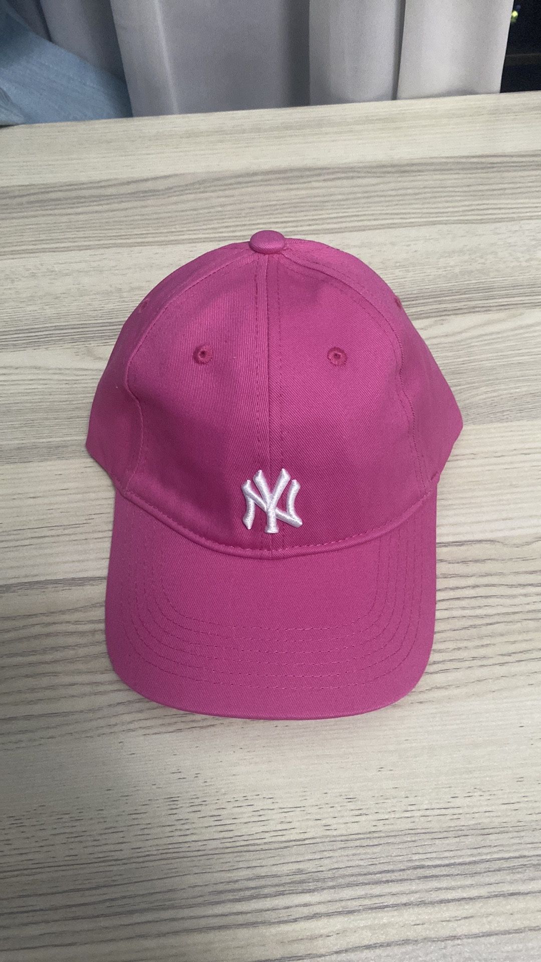 MLB New York Yankees Logo Embroidered Baseball Cap  In Pink