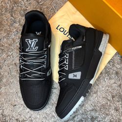 Lv Shoe Size 11